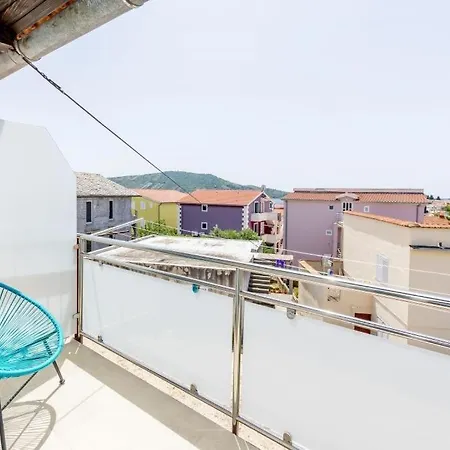 In With Sea View, Balcony, Air Conditioning, Wifi 5154-1 Daire