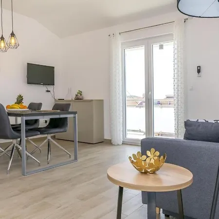 Daire In With Sea View, Balcony, Air Conditioning, Wifi 5154-1 *